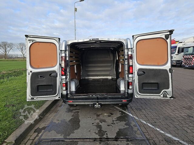 High-roof van RENAULT TRAFIC 2.0 DCI L2H1 Work-Edition !