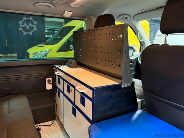 Противпожарно возило VOLKSWAGEN T6 Caravelle 4 Motion Notarzt RTW 4 Sitze STHZ