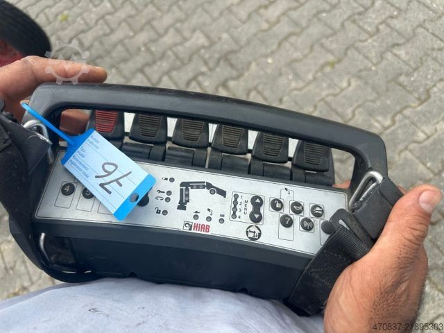 Araba taşıyıcı kamyon IVECO AD260S36 / Hiab 166 Funk / Maschinentransporter
