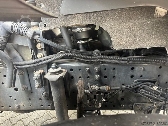 Araba taşıyıcı kamyon IVECO AD260S36 / Hiab 166 Funk / Maschinentransporter