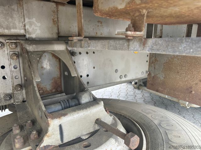 Araba taşıyıcı kamyon IVECO AD260S36 / Hiab 166 Funk / Maschinentransporter