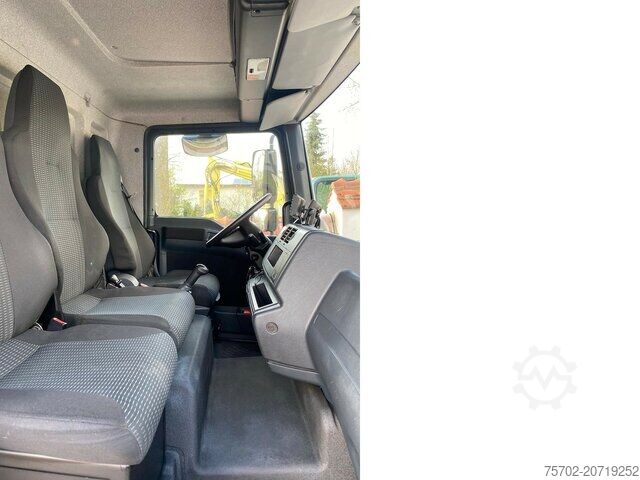 Cattle truck MAN TGL 8180 Gimmel 1-4 Pferde Wohnung