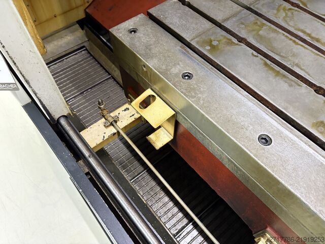CNC vertikalni obradni centar Mazak VTC 300 II
