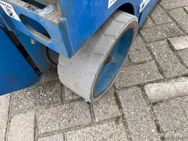 剪刀式电梯 Genie GS1932 Hoogwerker Schaarhoogwerker