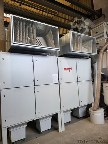 Strahlraum für schwere Industriekomponen SAPI GMBH Sandstrahlanlage Großraum-Sandstrahlhalle für Industrie