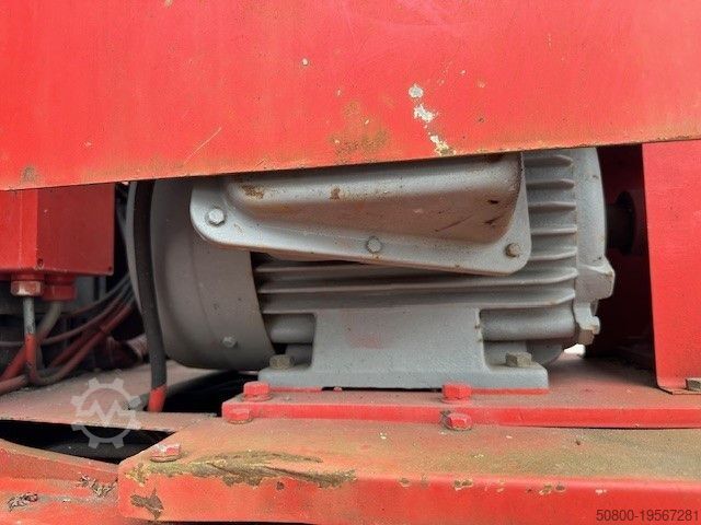 バン  Unic 506-5, Minikran, 5.000kg Traglast, 15.71m