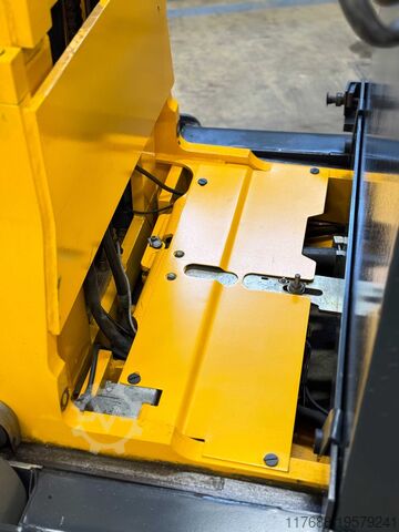 Reach trucks Jungheinrich ETV 320 - Service Neu - Batterie 80% - 11.51M Hub -2t