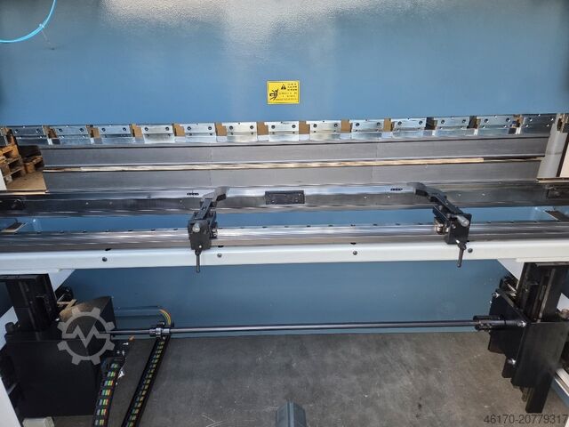 Abkantpresse DURMA AD-Servo 30175