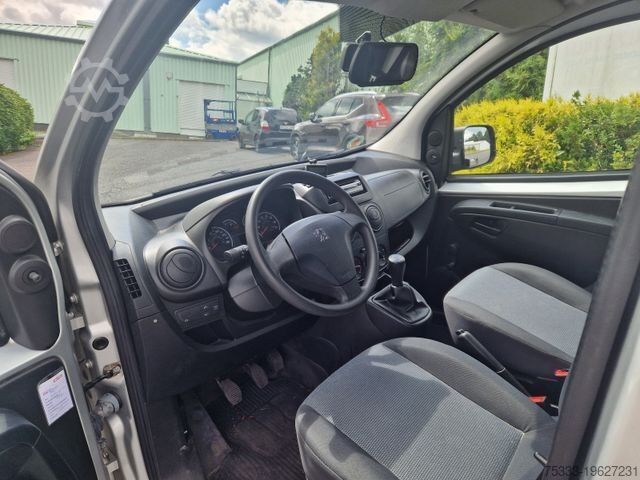 Duba panelată PEUGEOT Bipper AHK, Rückfahrkamera