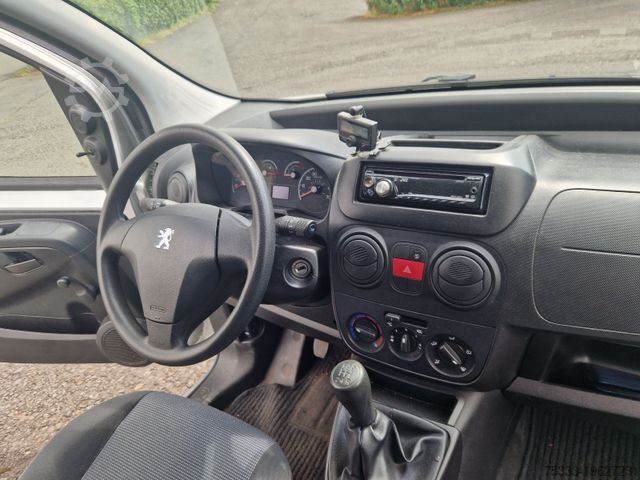 Duba panelată PEUGEOT Bipper AHK, Rückfahrkamera