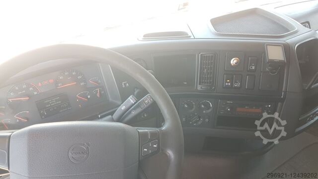 Plakanā platforma / brezenta plēve Volvo FH 13  EURO 5 EEV