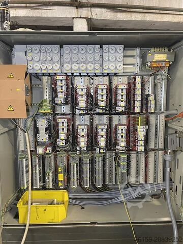 Hobel- und Kehlautomat WEINIG HYDROMAT  (8 spindle)