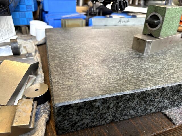 গ্রানাইট মেজারিং প্লেট সহ উচ্চতা পরিমাপক ঘড়ি Granite Measuring Plate with Dial Gauge