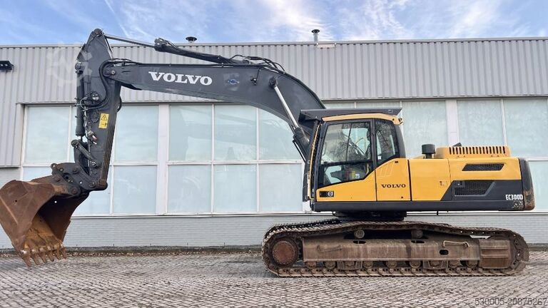 багер на вериги Volvo EC 300 D L