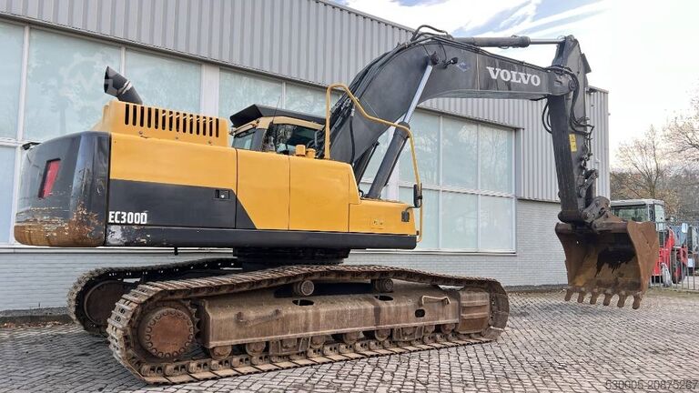 багер на вериги Volvo EC 300 D L