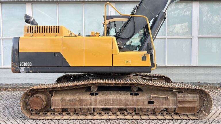 багер на вериги Volvo EC 300 D L