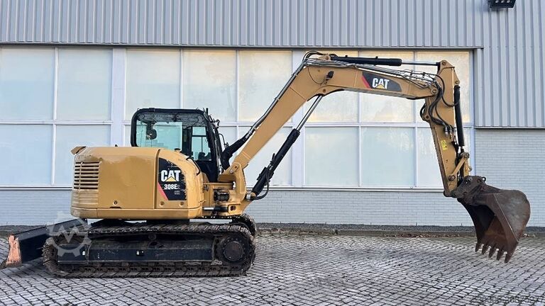 حفارة ميدي CAT 308 E 2 CR   2017