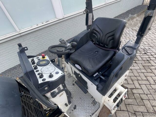 Rouleau tandem Bomag BW 100 AD M-5