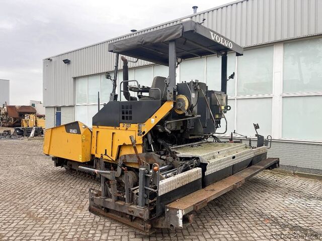 رصف Volvo ABG 6820