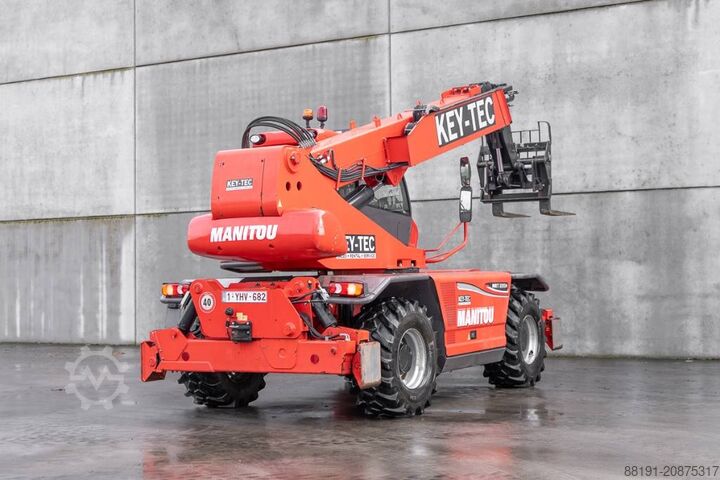 Máy xúc nâng kiểu ống lồng Manitou MRT 2150 Plus Privilege