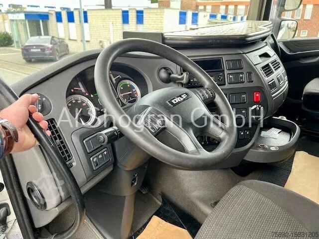Standard-SZM DAF XF 460 SpaceCab / Kipphydraulik / Euro 6