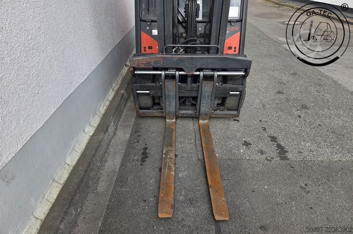 LPG -gaffeltruckar Linde H25T-02
