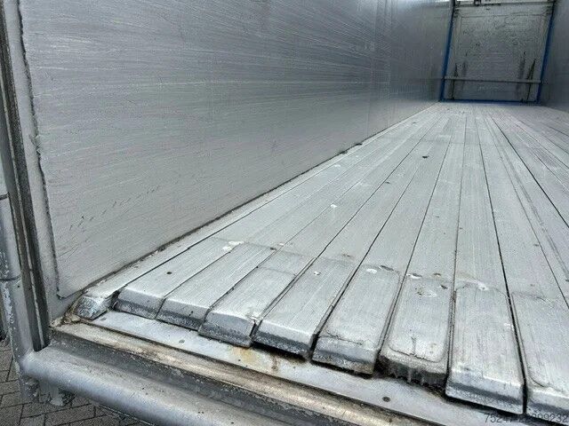 Judančios grindys Knapen Trailers K200 - 92m3 Liftachse 8mm Semi-Leak
