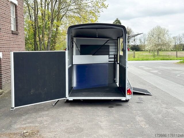 مقطورة لنقل الخيول Cheval Liberte MAXI 2 SCHRÄGSTEHER SCHWARZ 378X181X240CM 2600KG