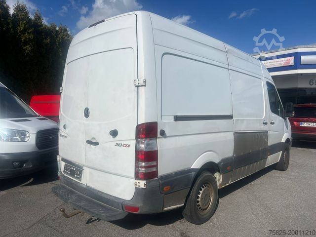 Ван с висока покривка MERCEDES-BENZ Sprinter II Kasten 213 L2H2 Tüv 26/10 Motorschad