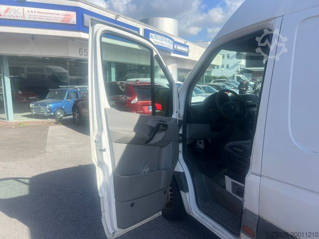 Ван с висока покривка MERCEDES-BENZ Sprinter II Kasten 213 L2H2 Tüv 26/10 Motorschad