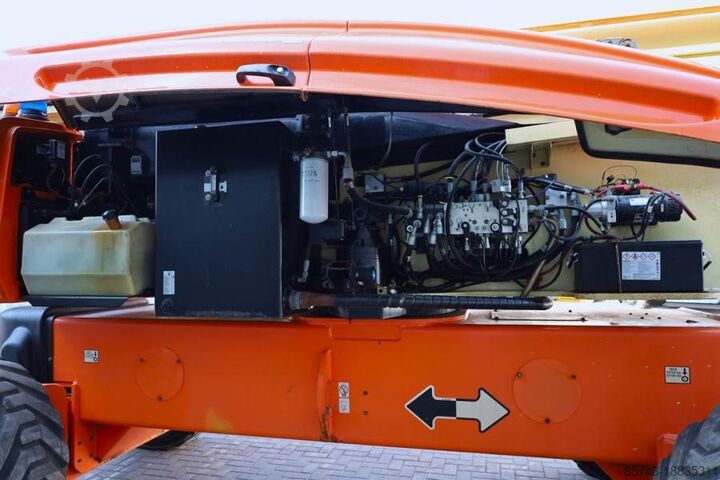 Platform kerja teleskopik yang diartikulasikan JLG 1250AJP Diesel, 4x4x4 Drive, 40.1m Working Height,