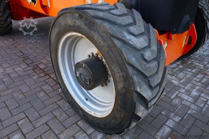 Platform kerja teleskopik yang diartikulasikan JLG 1250AJP Diesel, 4x4x4 Drive, 40.1m Working Height,