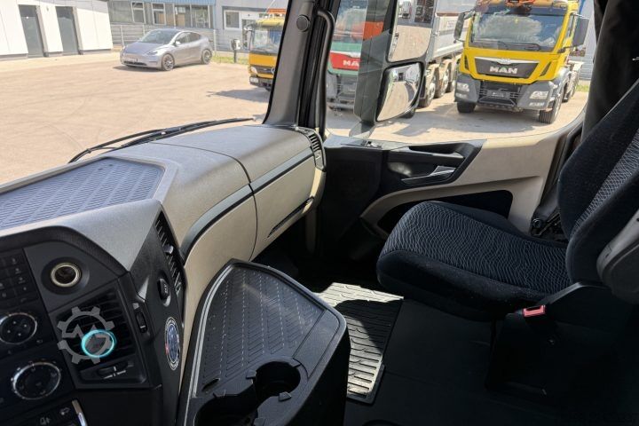 Ladbil med udskifteligt lad Mercedes-Benz Actros 2542 6x2 BDF+HB / Swiss-Vehicle