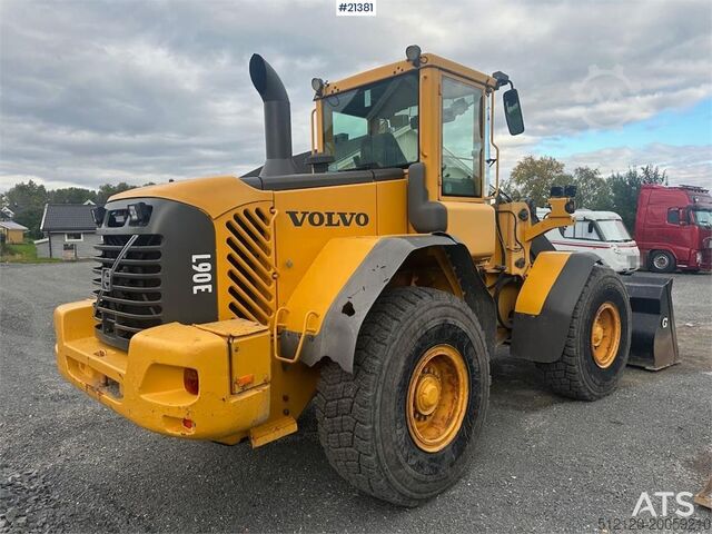 Wheel loader Volvo L90E wheel loader. WATCH VIDEO.