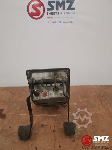 Ohjaamon osa Mercedes Occ pedalenbox actros
