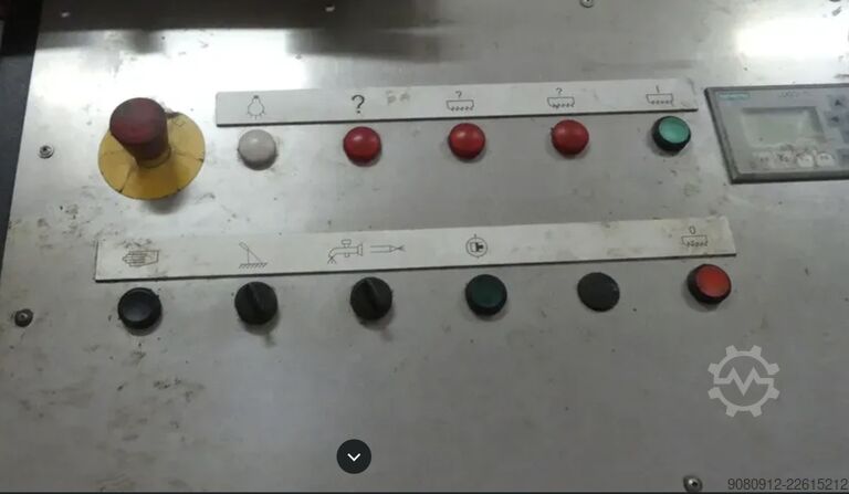 Yatay açılı şerit testere BEHRINGER 530/1104 GA