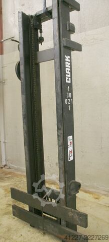 Staplermast Clark 2,0 to 4,0m