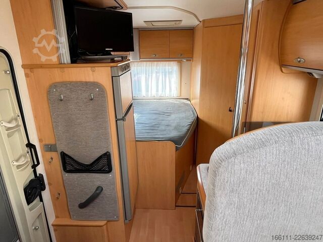 Xe căm trai bán tích hợp CRISTALL H 620 - Festbett - Solar - Klima - Markise