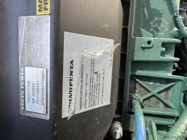 पूरा कंटेनर स्टेकर तक पहुँचता है Kalmar DRG450-60S5