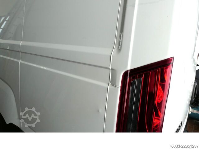 Xe van mui cao IVECO Daily35-160 L2H2 Klimaautomatik Kamera