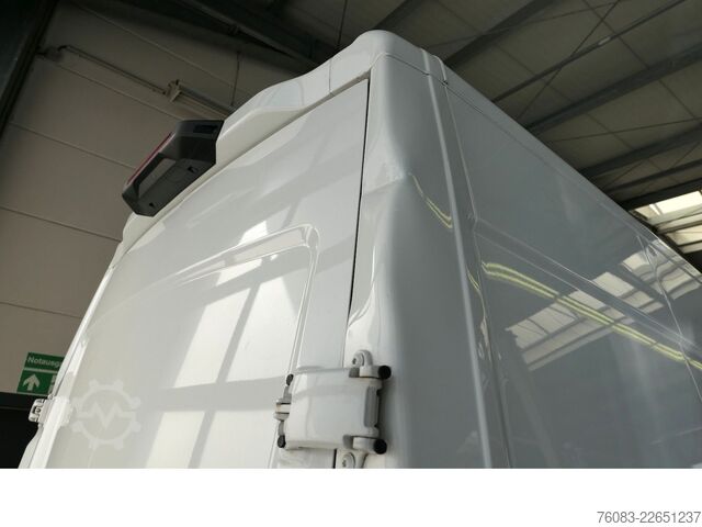 Xe van mui cao IVECO Daily35-160 L2H2 Klimaautomatik Kamera