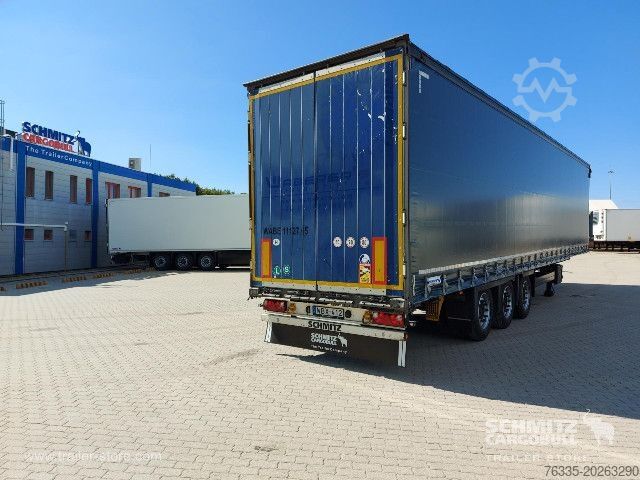 带篷布的开放式半挂车 Schmitz Cargobull Curtainsider Mega