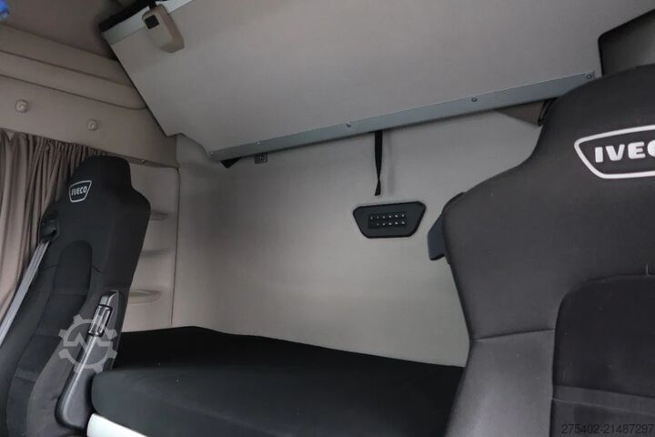 मानक SZM Iveco S-WAY 570 RETARDER/ HYDRAULIC/ 4X2