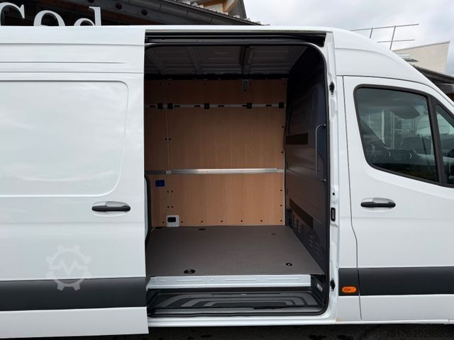 Furgoneta MERCEDES-BENZ Sprinter 319 CDI 4325 DISTRONIC Klima AHK