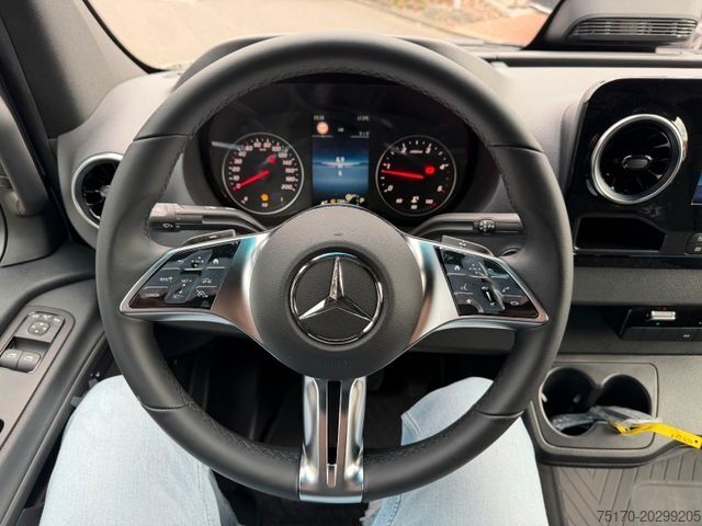 Furgoneta MERCEDES-BENZ Sprinter 319 CDI 4325 DISTRONIC Klima AHK