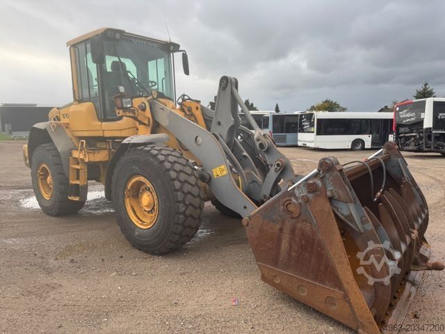 Ngarkues me rrota VOLVO L 90 F