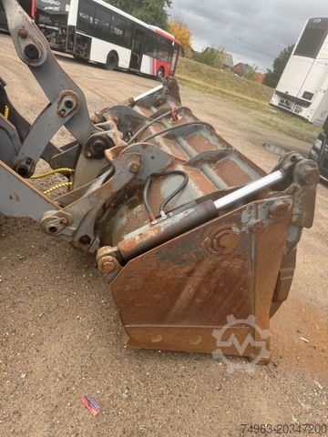 Ngarkues me rrota VOLVO L 90 F