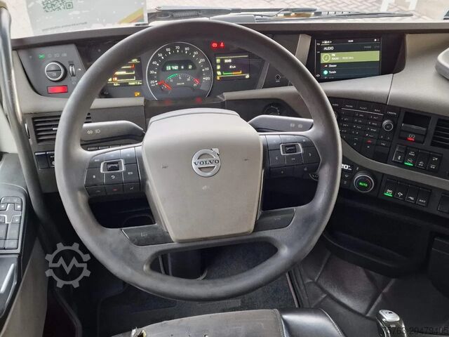 Standard-SZM Volvo FH 13.500 Globetrotter 6x2 - PTO/Hydraulic - 3...