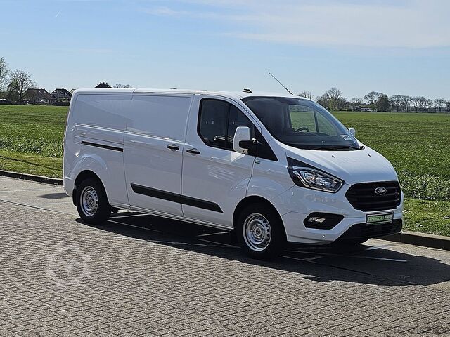 Stationvogn med højt tag FORD TRANSIT CUSTOM 2.0 L2H1 Navi Trekhaak!