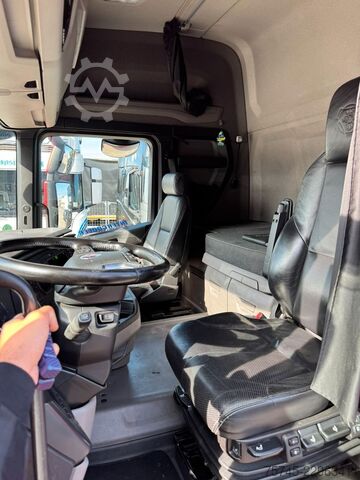 Tracteur routier standard SCANIA R460 * STANDKLIMA * LEDER * 2 X TANK * 1. HAND *